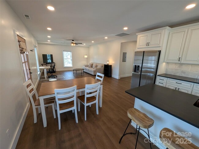 Building Photo - 24 Woodrow Ave