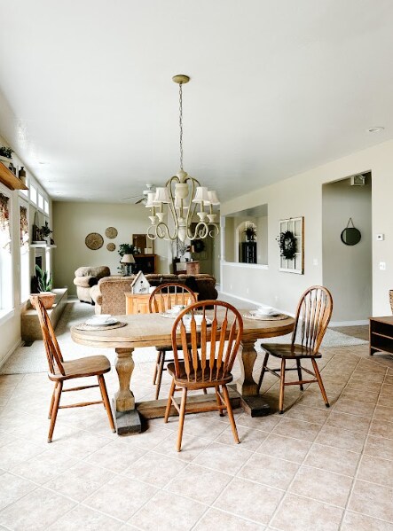 Dining - 2148 Candlewood Ave