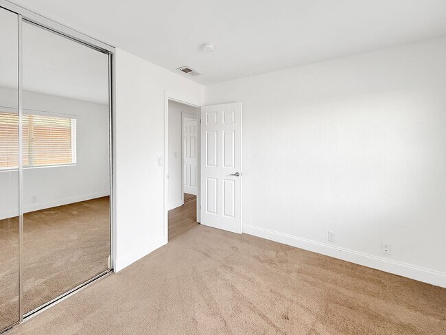 Building Photo - Great 3B/2BA Condo in El Cajon!