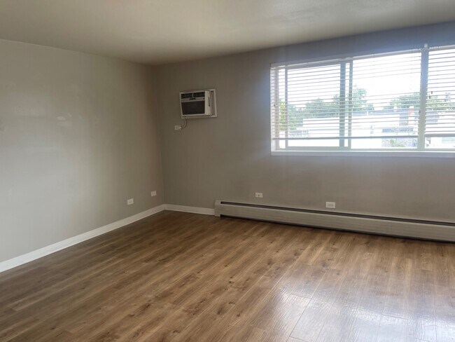 Building Photo - 910 S Pearl St