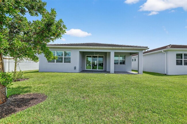 Building Photo - 10407 SW Aquila Wy