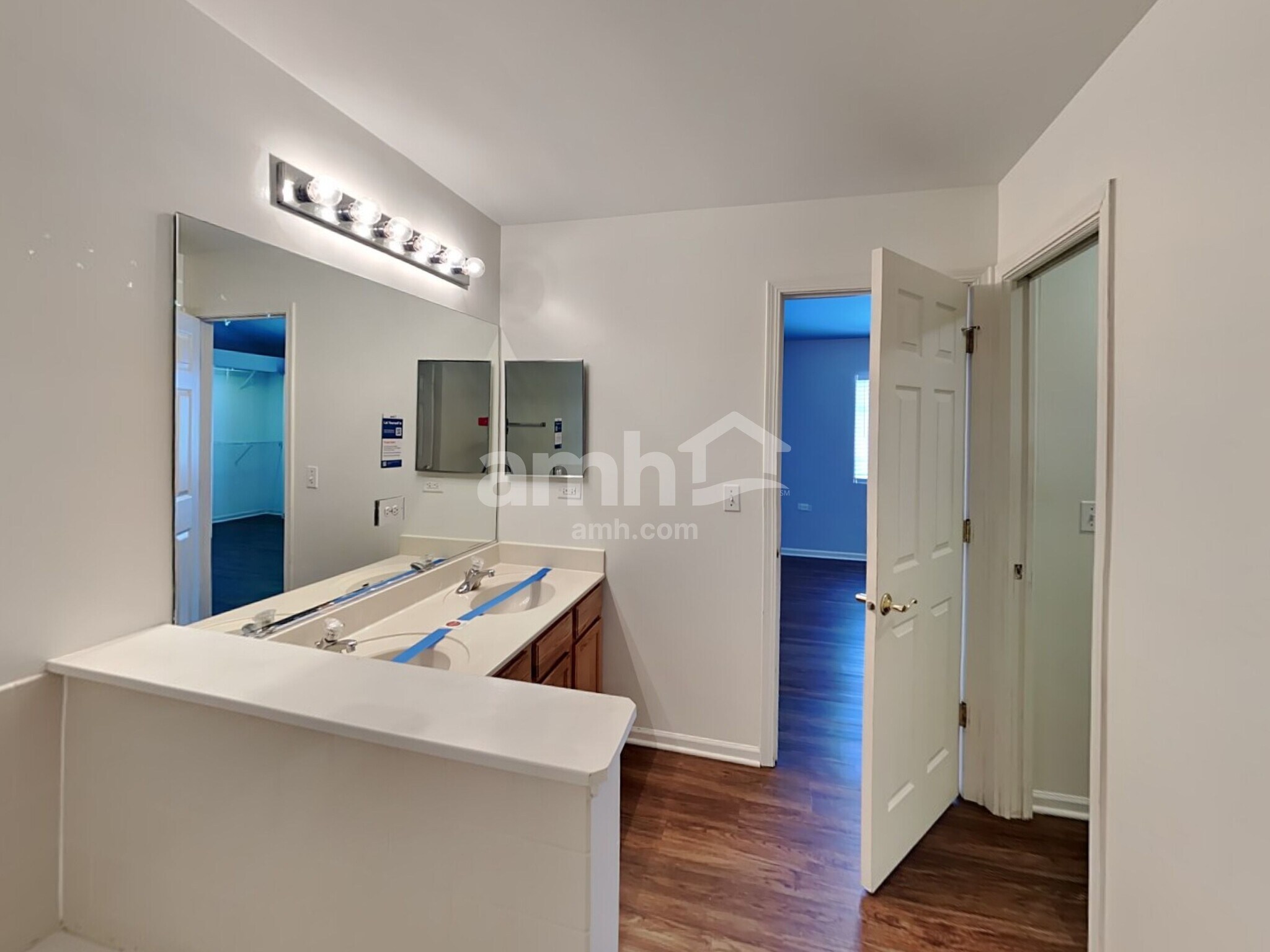 Building Photo - 148 Enclave C