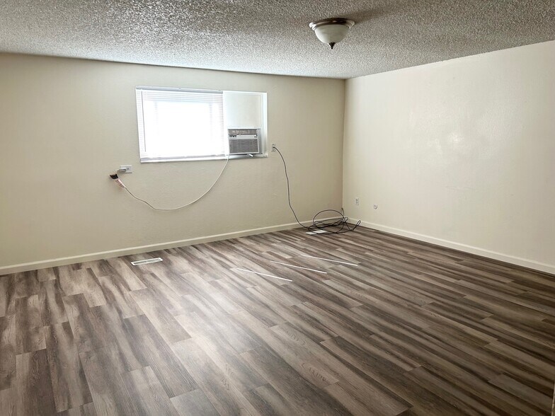 Living Room - 1454 S Richards St