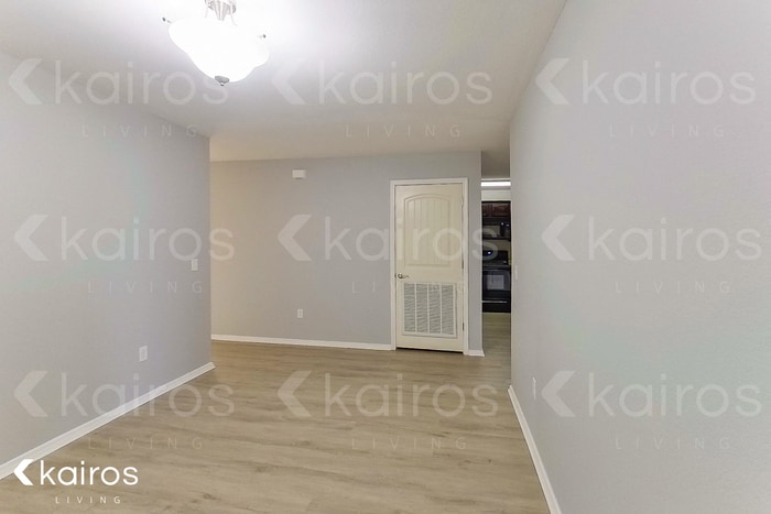 Building Photo - 3900 Thomas St