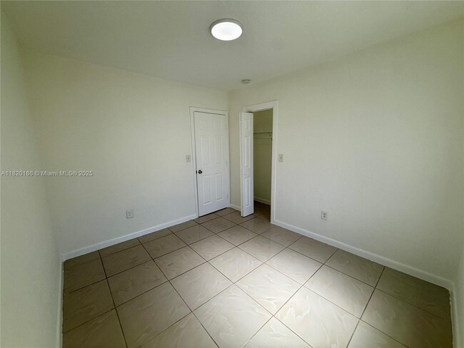 Building Photo - 1146 NW 46th St