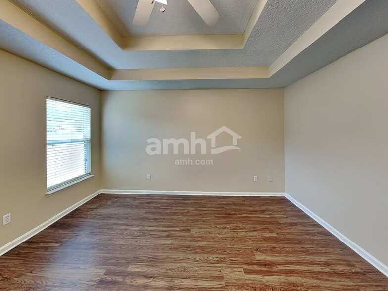 Building Photo - 2559 Coachman Lakes Dr