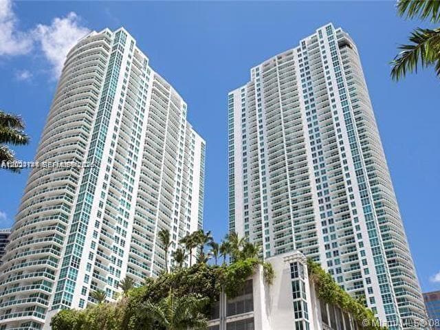 Building Photo - 951 Brickell Ave