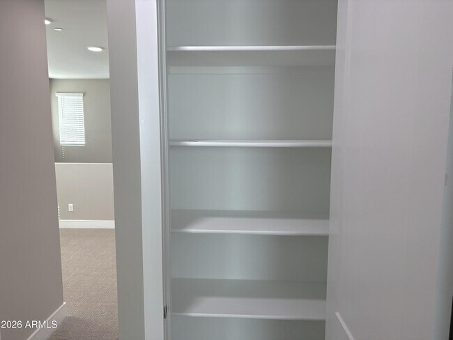 Building Photo - 1021 E Pasadena Ave