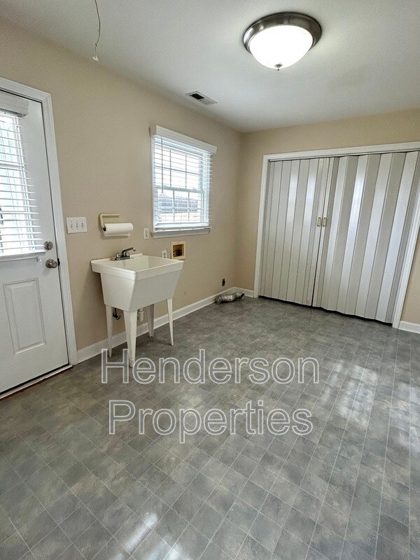 Building Photo - 7702 Haigler Gin Rd