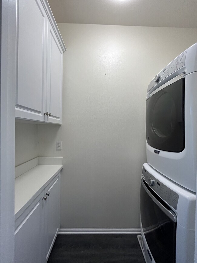 Building Photo - 12432 Constellation St