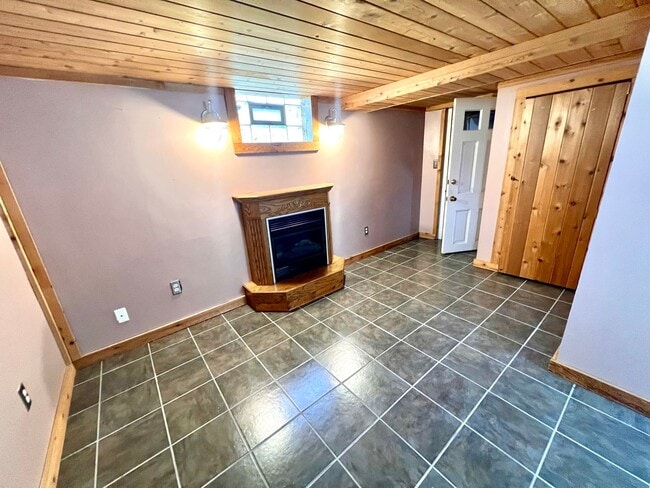 Building Photo - Sewickley - 3 Bedroom 2 Bathroom - Charmin...