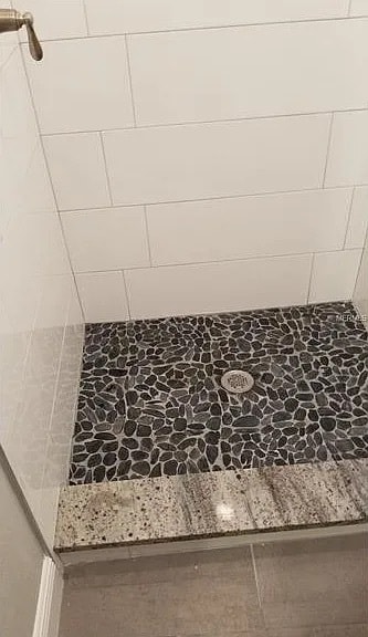 Building Photo - 727 N Himes Ave