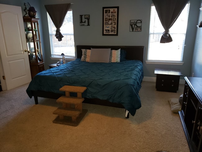 Building Photo - 2061 Riviera Ln S