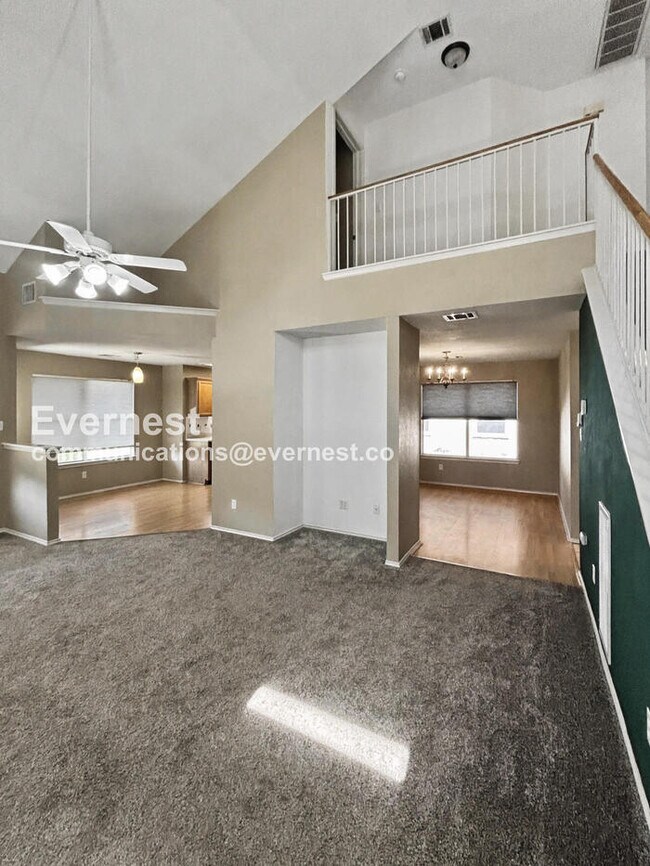 Building Photo - 17516 Dell City Dr