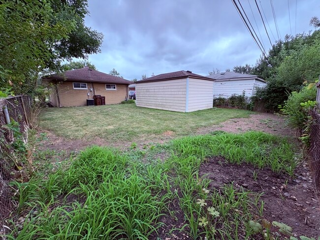 Building Photo - 14024 Irene St