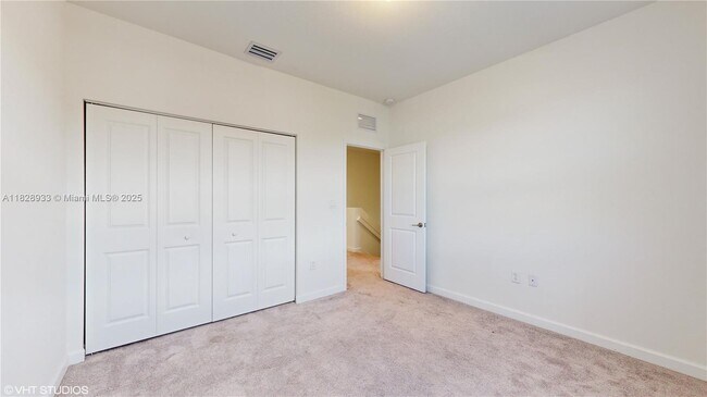 Building Photo - 10004 SW 231st Ln