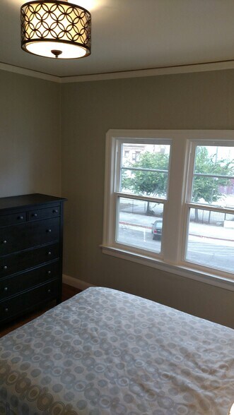 2nd bedroom - 422 Capitol St