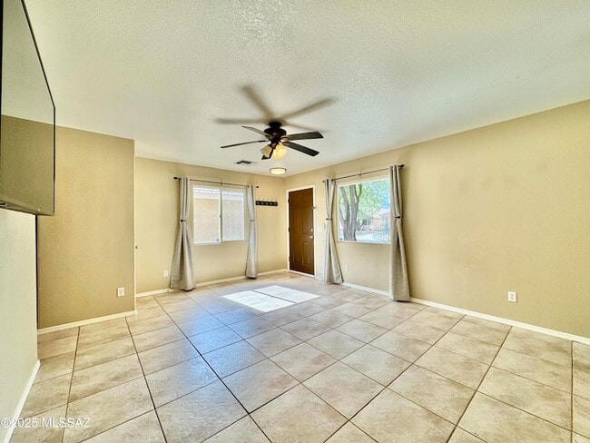 Building Photo - 2327 E Precious Shard Ct