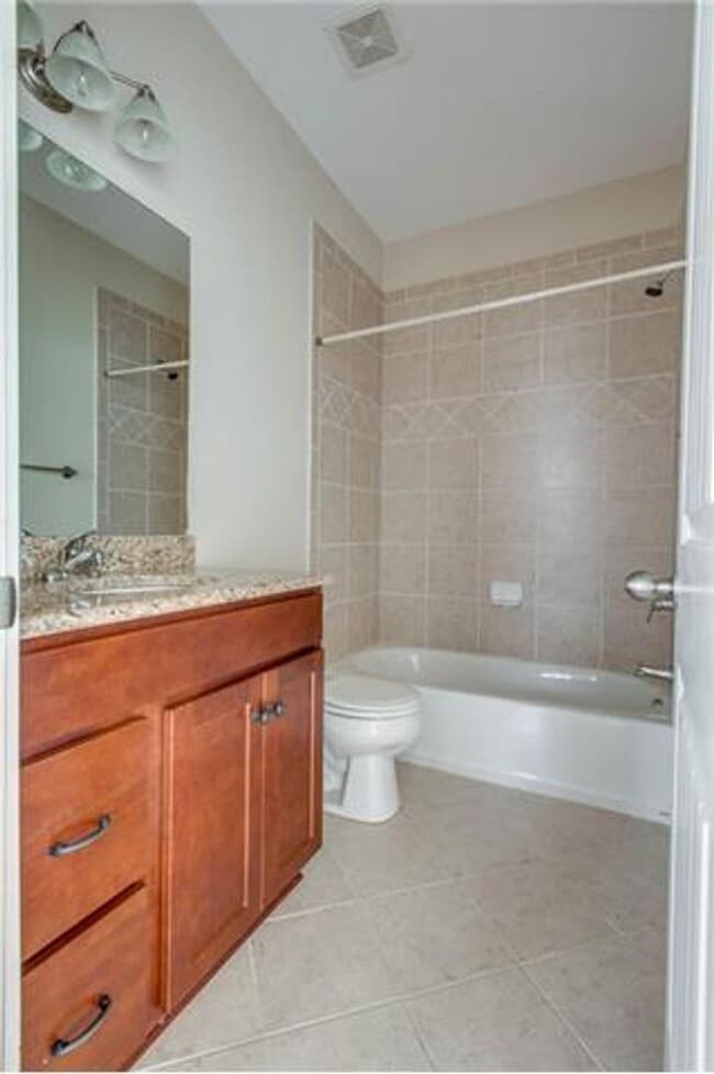 Building Photo - Awesome 2BE/2BA in the Carothers Farms!!