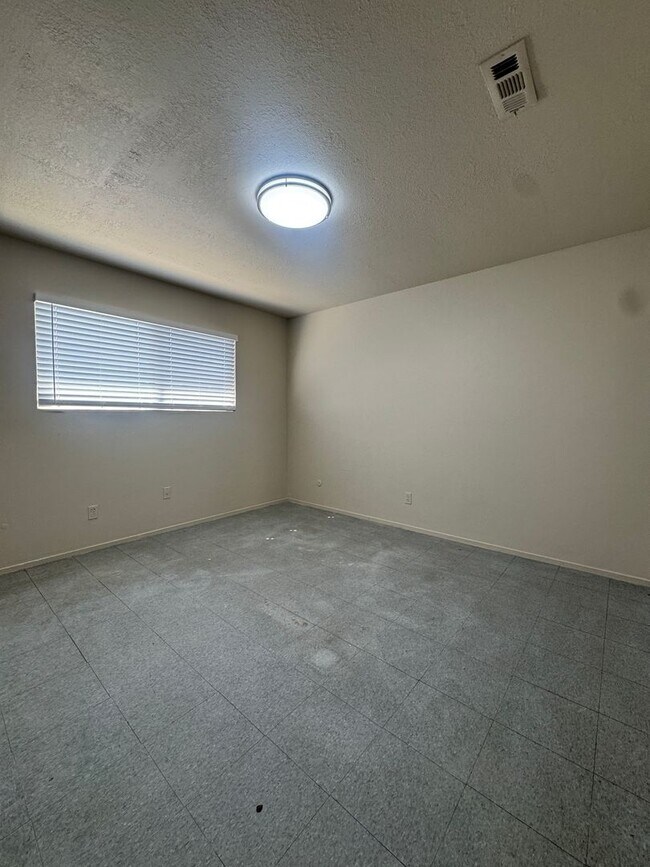 Building Photo - Bedlow Dr