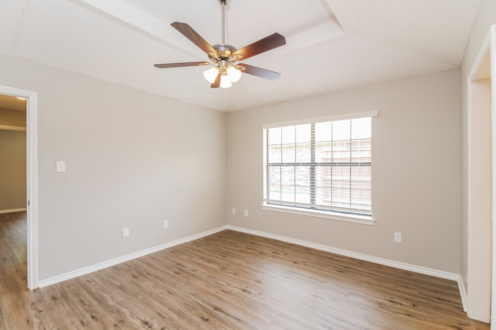 Building Photo - 217 Tanglewood St