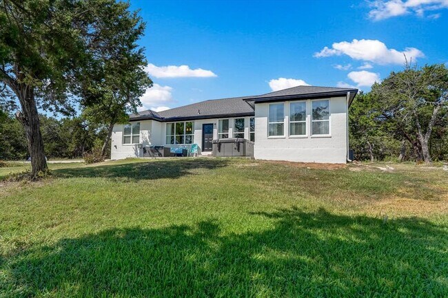 Building Photo - 13201 N Ridge Cir