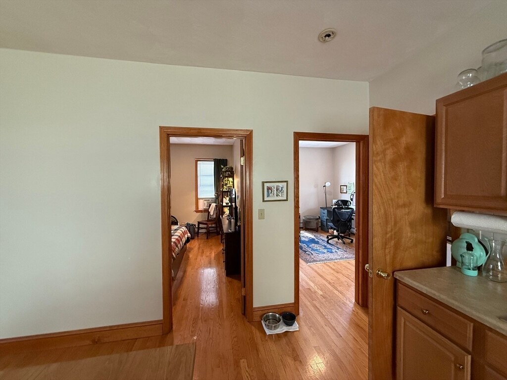 Building Photo - 9 Rossmore St
