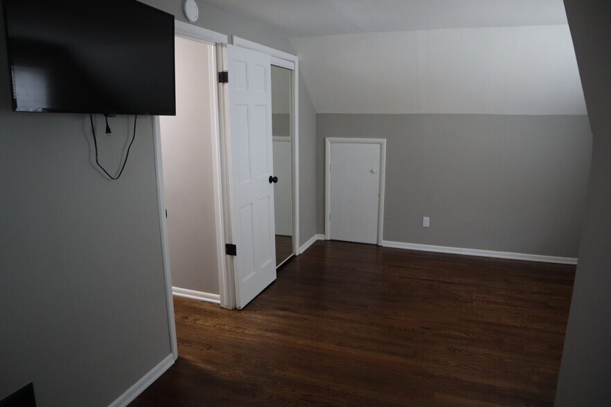 Building Photo - 1316 Studer Ave