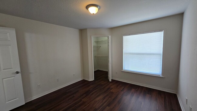 Building Photo - Sand Lake Private Residences Condo
