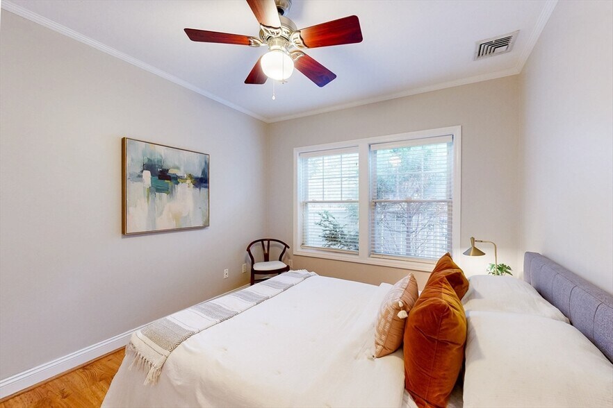 Building Photo - 111 W 8th St