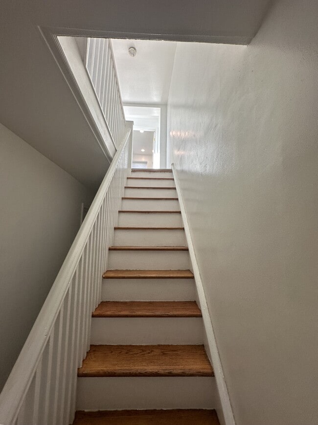 Building Photo - 1022 Carpenter St