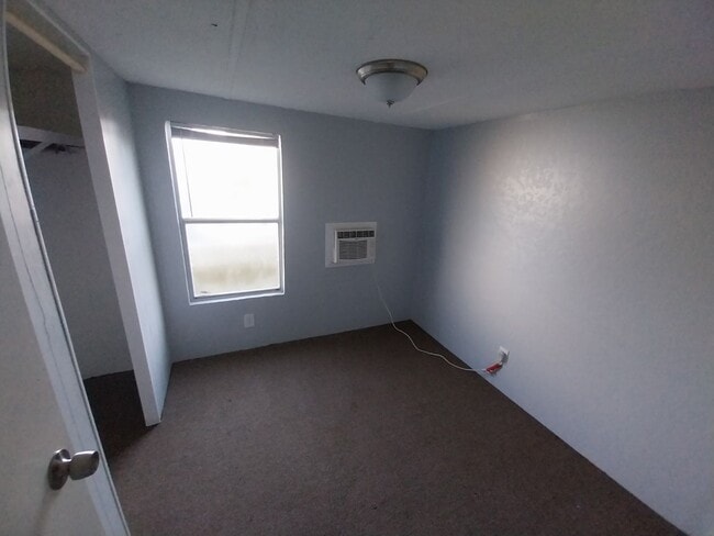 Building Photo - NICE 2BR/1BA Auburndale Mobile Home! NO AP...