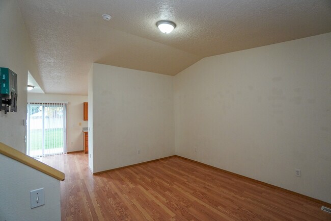 Building Photo - 265 N Paradise Ave