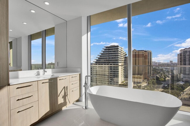 Building Photo - 153 N Seabreeze Blvd