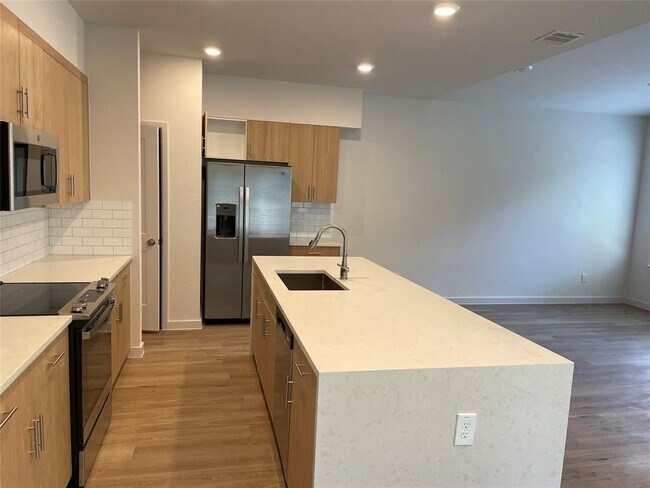 Building Photo - 2515 Appian Wy