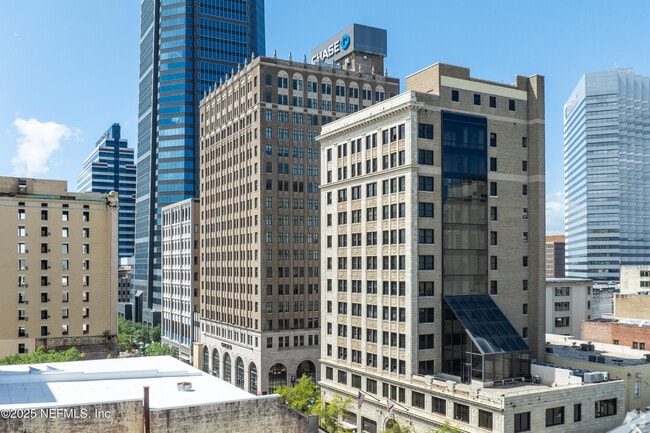 Building Photo - 112 Adams St