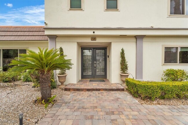 Building Photo - 2100 Westlund Dr