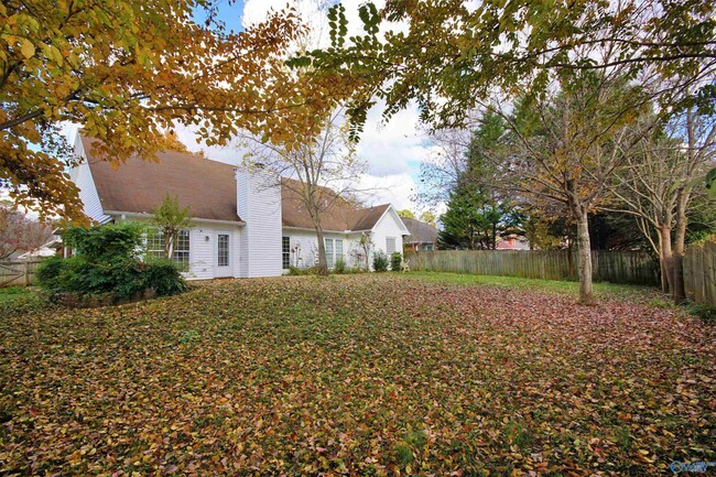 Building Photo - 115 Markum Ln