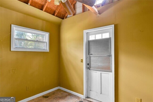 Building Photo - 8941 Ashwood Dr