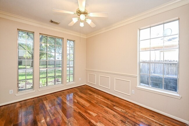 Building Photo - 4815 Knights Branch Dr