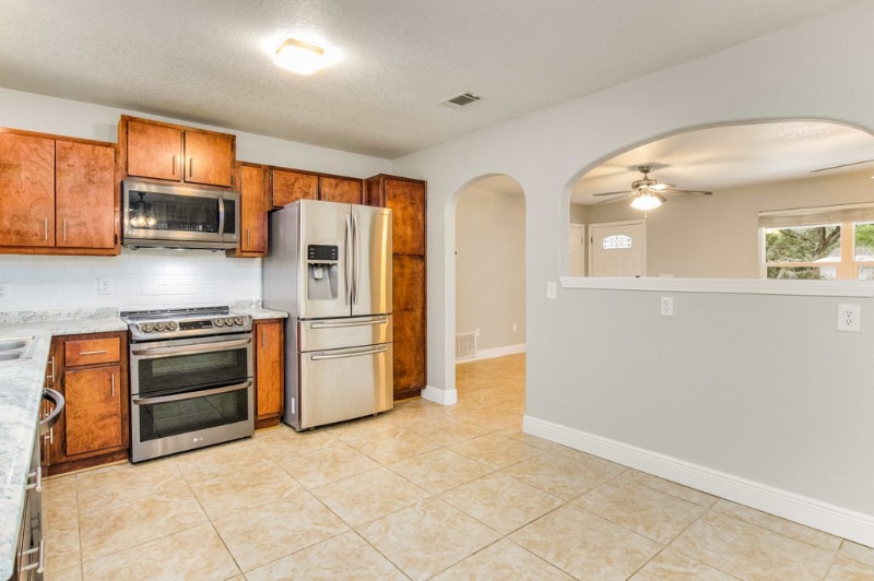 Building Photo - 4998 Carlyn Dr