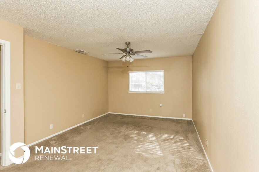 Building Photo - 823 Meadow Stone