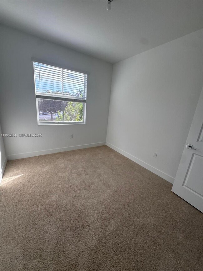 Building Photo - 17108 SW 2nd Cir