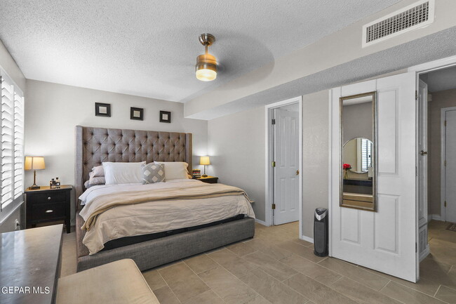 Building Photo - 3017 Tierra Salada Dr