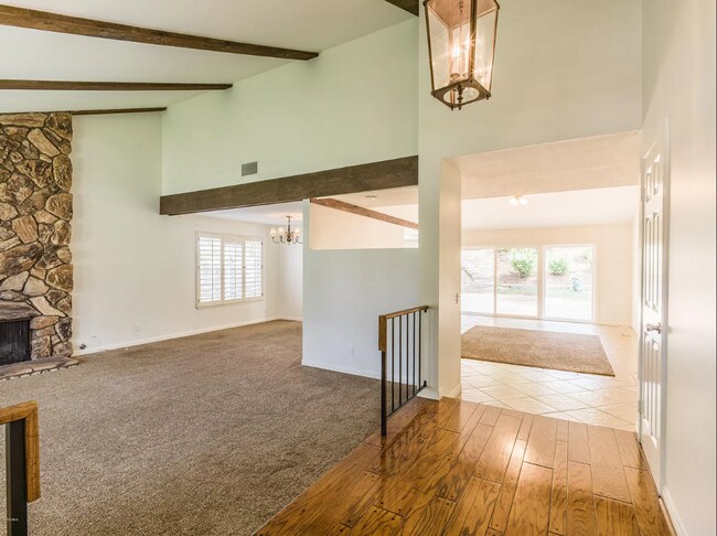 Building Photo - Beautiful 4 bedroom home in Agoura!