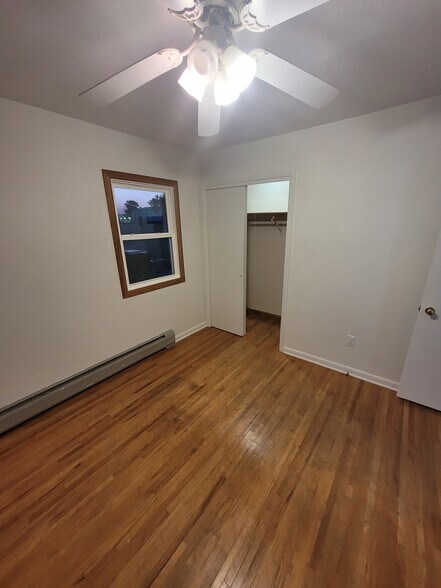 Building Photo - 1467 W Villard St