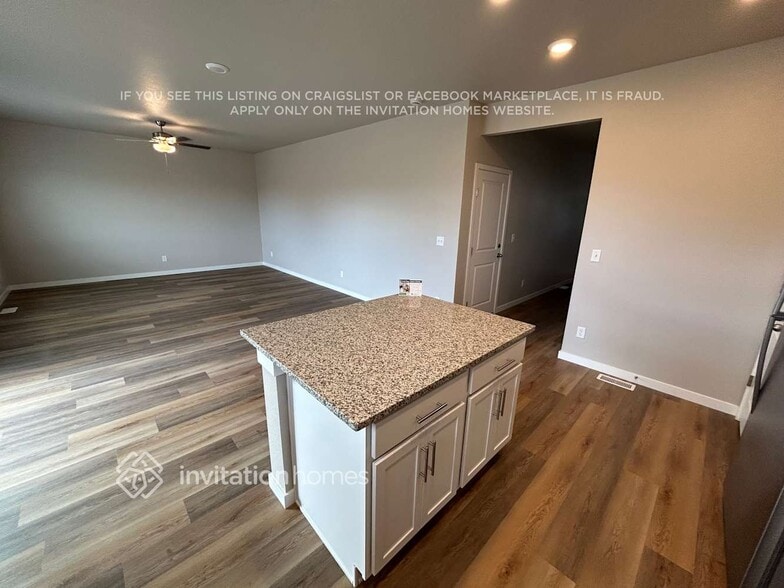 Building Photo - 7212 Dolores Ave