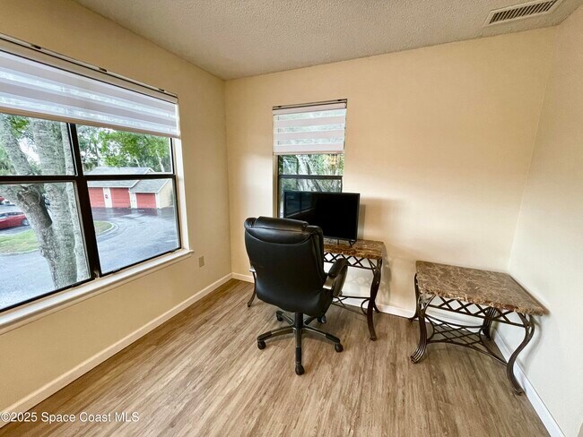 Building Photo - 225 S Tropical Trail