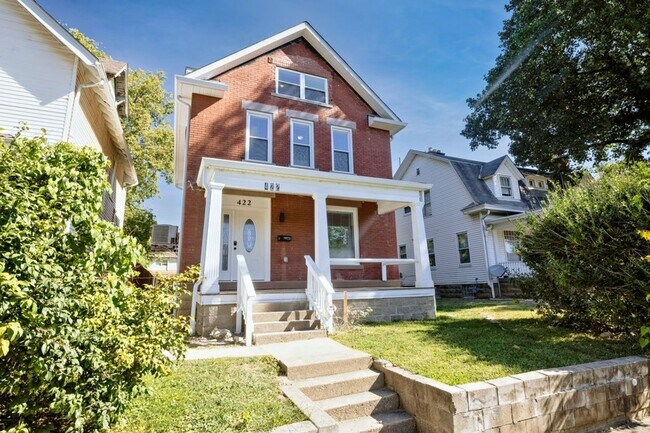 Building Photo - 422 E 15th Ave