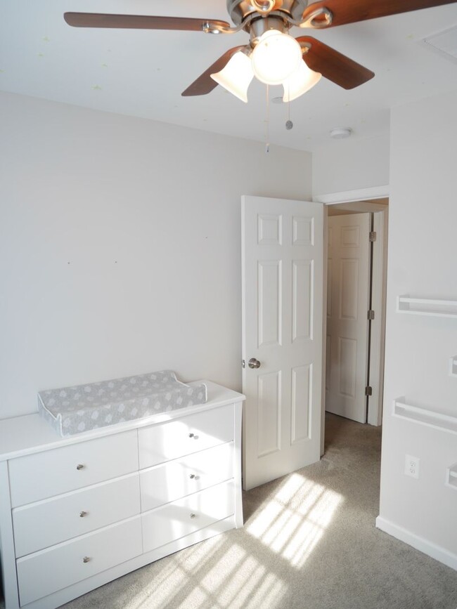 Building Photo - Beautiful Townhouse- Taneytown, MD